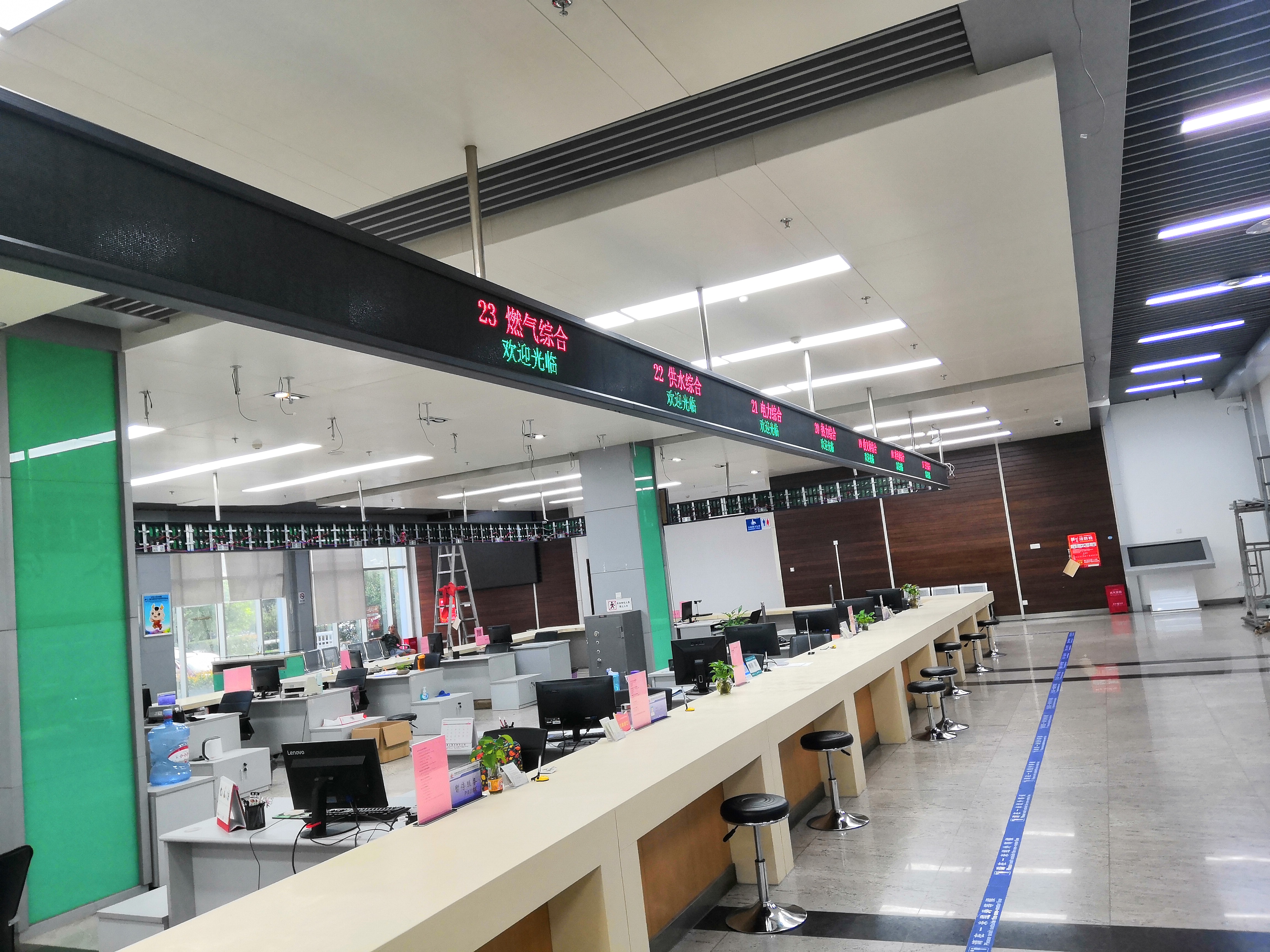 我公司為經(jīng)開區(qū)管委會(huì)安裝智能排隊(duì)系統(tǒng)